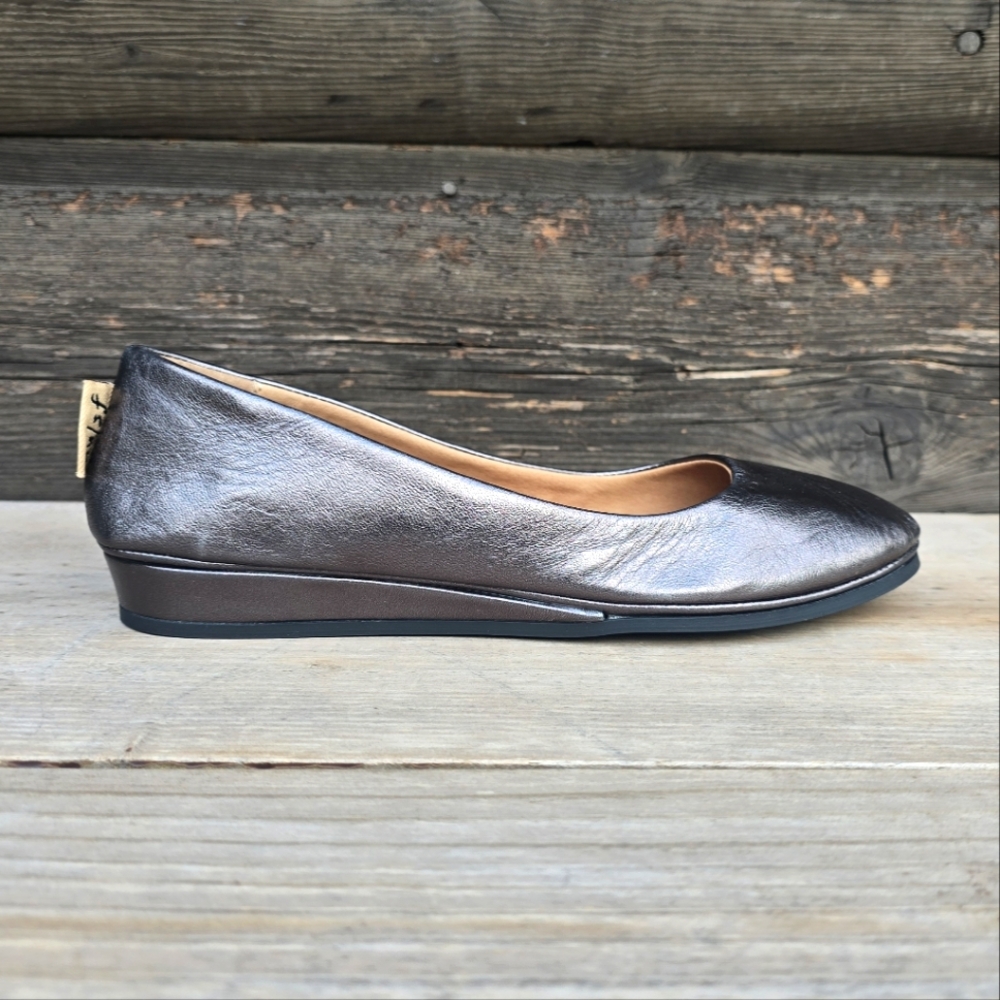 French Sole Zeppa French Girl Minimalist Metallic Italian Leather Wedge 6.5M